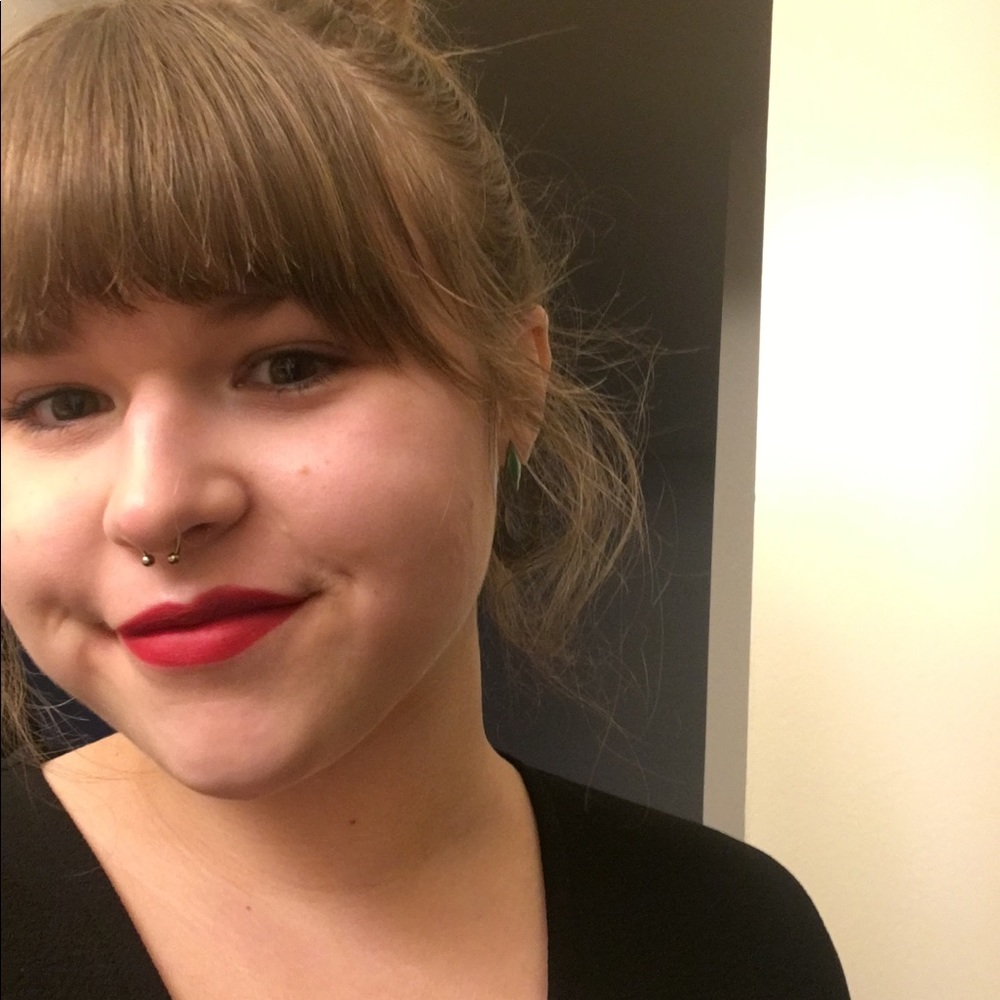 Meet your Posher, Abby
